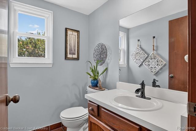 524 Kentucky Drive, Rochester Hills, MI 48307