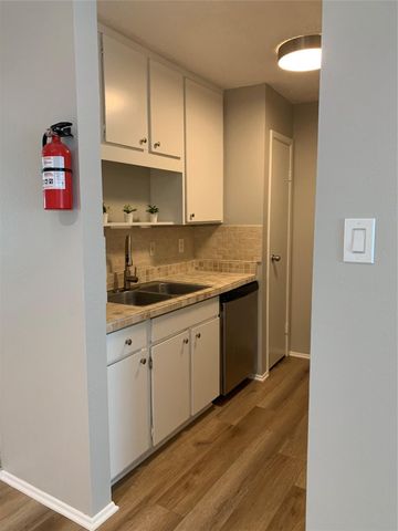 10049 Westpark Drive 168, Houston, TX 77042