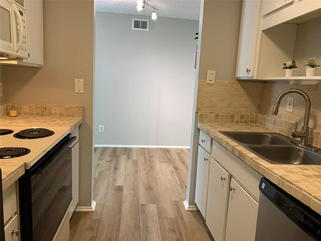 10049 Westpark Drive 168, Houston, TX 77042