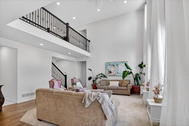 517 Buss Road, Cottage Grove, WI 53527