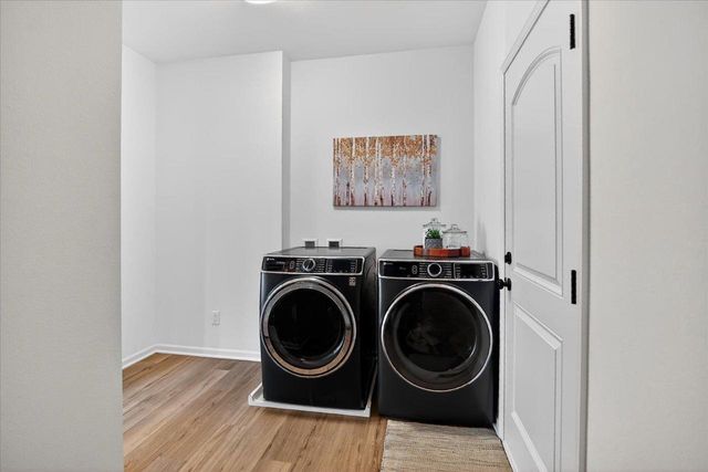 517 Buss Road, Cottage Grove, WI 53527