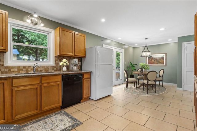 2985 Dodson Drive, East Point, GA 30344