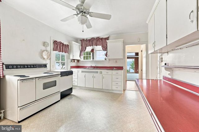 6502 N RADCLIFFE ST, Bristol, PA 19007