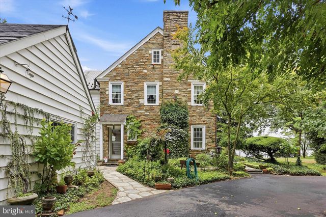 6502 N RADCLIFFE ST, Bristol, PA 19007