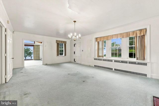 6502 N RADCLIFFE ST, Bristol, PA 19007