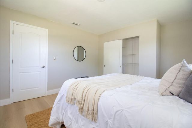 5919 33RD AVENUE N, St Petersburg, FL 33710