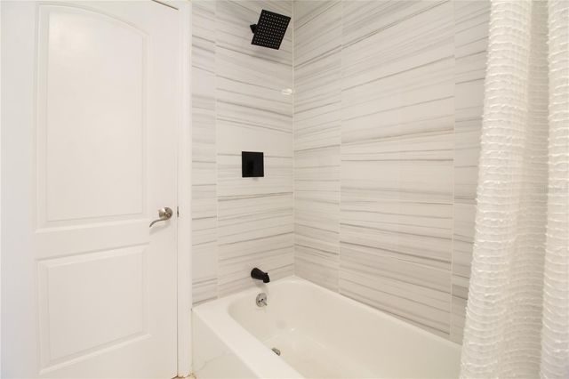 5919 33RD AVENUE N, St Petersburg, FL 33710