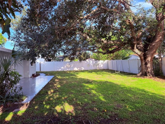 5919 33RD AVENUE N, St Petersburg, FL 33710