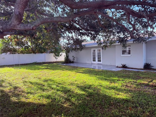 5919 33RD AVENUE N, St Petersburg, FL 33710