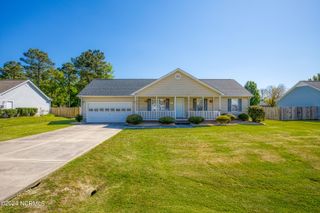 202 Molly Court, Sneads Ferry, NC 28460