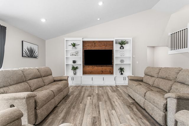 9887 Clyde Park Avenue Sw, Byron Twp, MI 49315