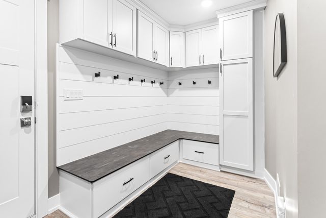 9887 Clyde Park Avenue Sw, Byron Twp, MI 49315