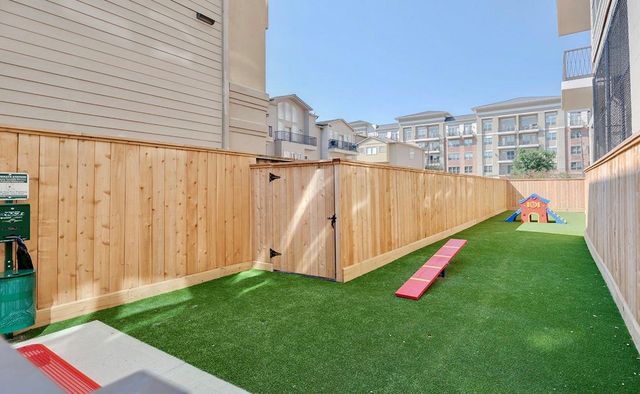 160 Birdsall Street 1124, Houston, TX 77007