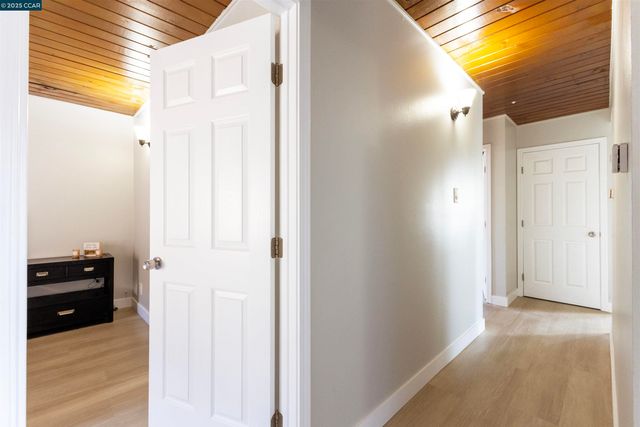 3141 Fairmede Dr, Richmond, CA 94806