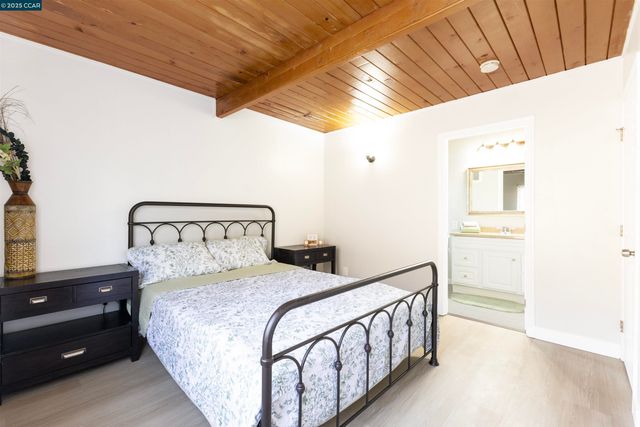 3141 Fairmede Dr, Richmond, CA 94806