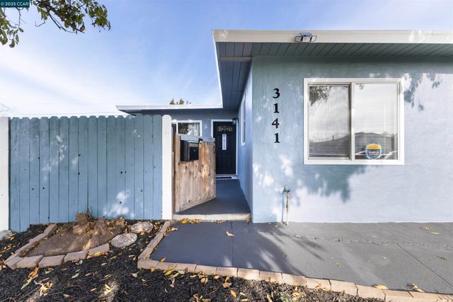 3141 Fairmede Dr, Richmond, CA 94806