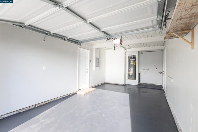 3141 Fairmede Dr, Richmond, CA 94806