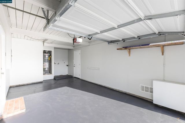 3141 Fairmede Dr, Richmond, CA 94806