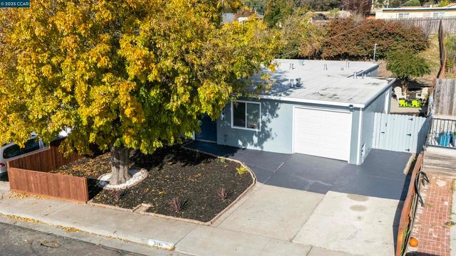 3141 Fairmede Dr, Richmond, CA 94806