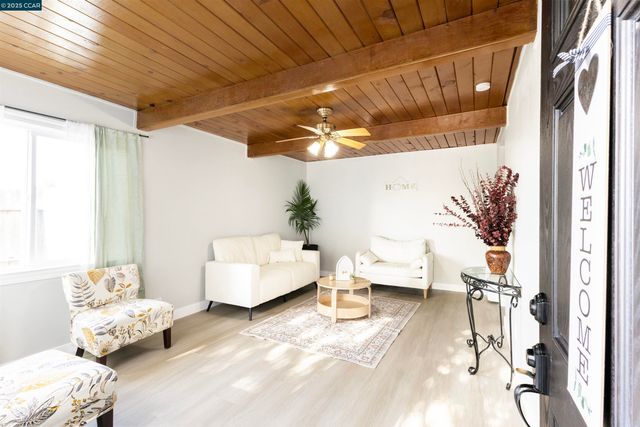 3141 Fairmede Dr, Richmond, CA 94806