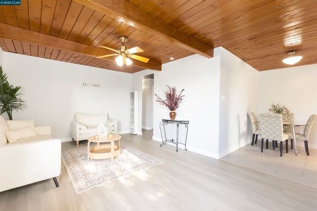 3141 Fairmede Dr, Richmond, CA 94806