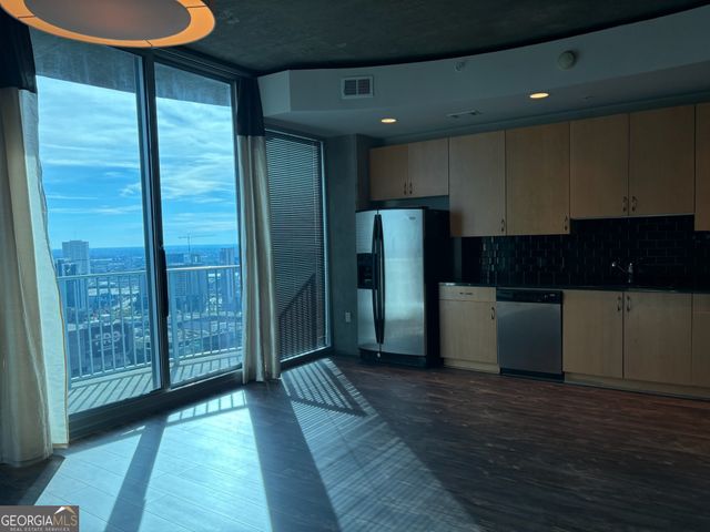 400 W Peachtree Street NW 3707, Atlanta, GA 30308