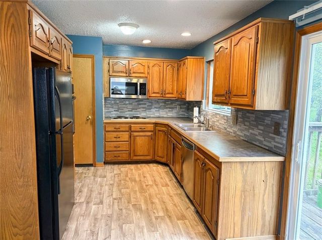 4831 N Manchester Avenue, Kansas City, MO 64119