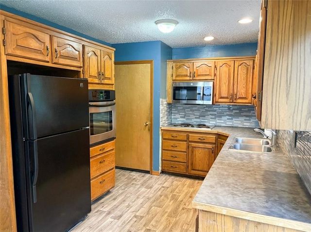 4831 N Manchester Avenue, Kansas City, MO 64119