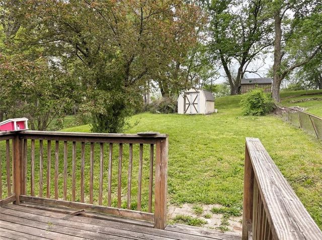 4831 N Manchester Avenue, Kansas City, MO 64119