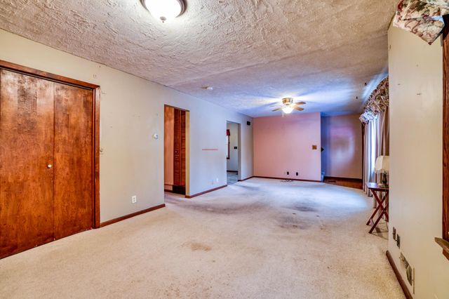 1442 Sandhurst Avenue E, Maplewood, MN 55109