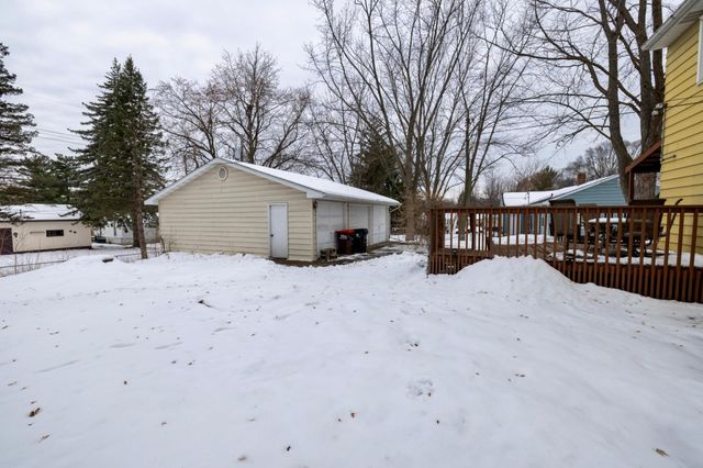 1442 Sandhurst Avenue E, Maplewood, MN 55109