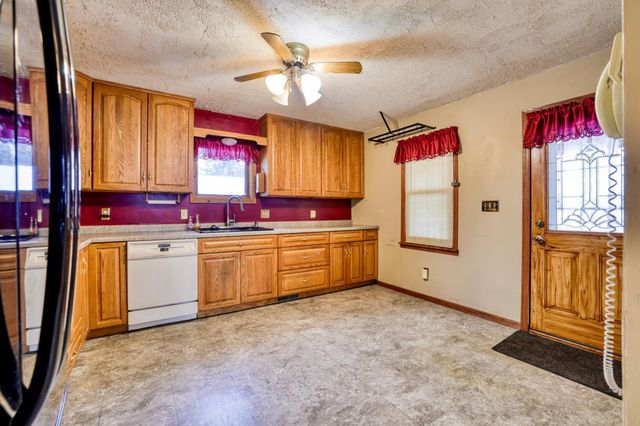 1442 Sandhurst Avenue E, Maplewood, MN 55109