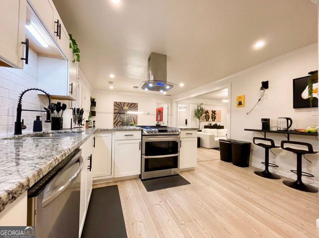 5230 Old Bill Cook Road, College Park, GA 30349