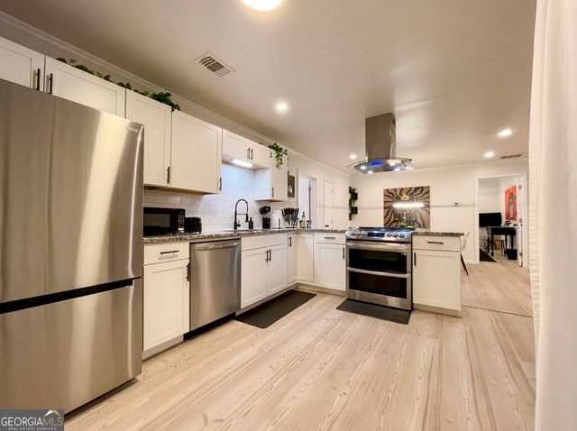 5230 Old Bill Cook Road, College Park, GA 30349