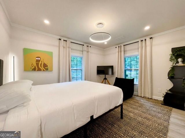 5230 Old Bill Cook Road, College Park, GA 30349