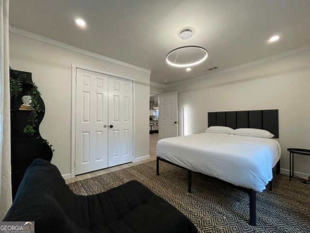 5230 Old Bill Cook Road, College Park, GA 30349