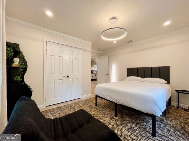 5230 Old Bill Cook Road, College Park, GA 30349