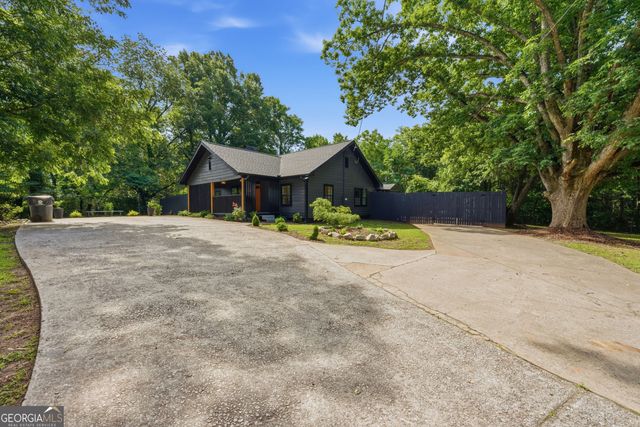 5230 Old Bill Cook Road, College Park, GA 30349
