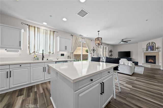 15292 Wren, Fontana, CA 92336