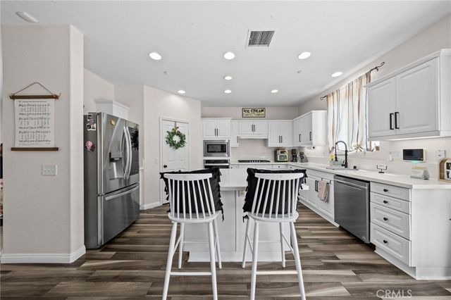 15292 Wren, Fontana, CA 92336