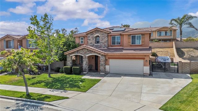 15292 Wren, Fontana, CA 92336