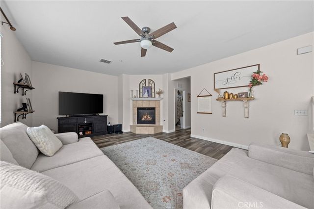 15292 Wren, Fontana, CA 92336