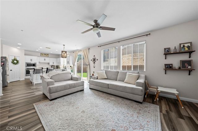 15292 Wren, Fontana, CA 92336