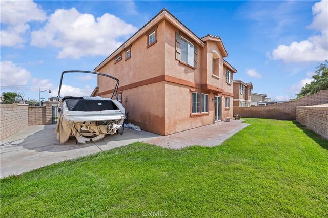 15292 Wren, Fontana, CA 92336