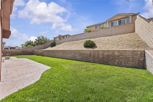 15292 Wren, Fontana, CA 92336