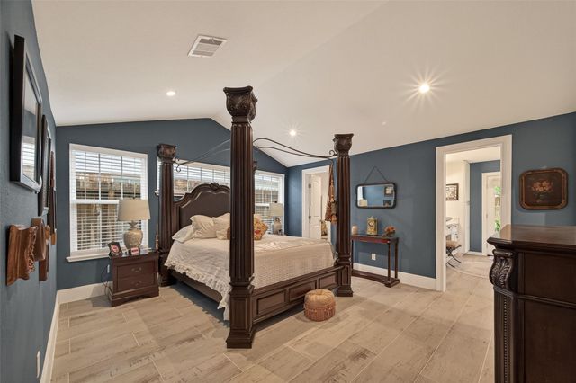 15710 La Cabana Drive, Houston, TX 77062