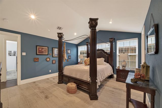 15710 La Cabana Drive, Houston, TX 77062