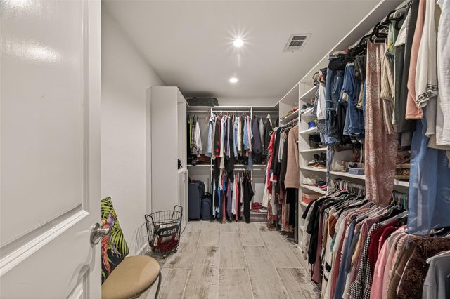 15710 La Cabana Drive, Houston, TX 77062