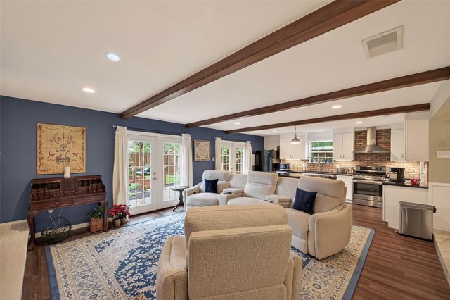 15710 La Cabana Drive, Houston, TX 77062