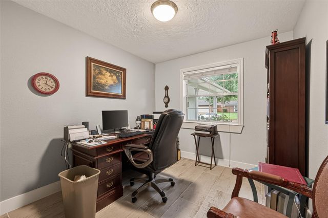 15710 La Cabana Drive, Houston, TX 77062